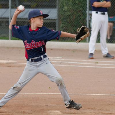 250921 Indians Falcons 0001