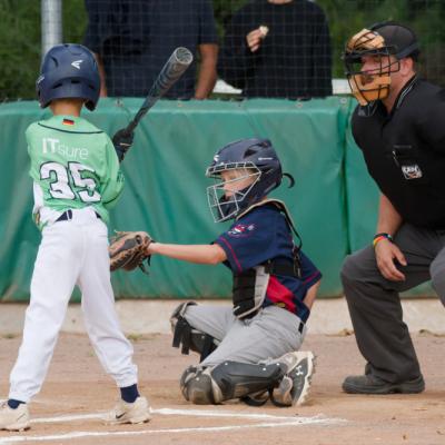 250921 Indians Falcons 0004